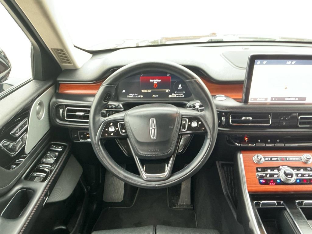 Used 2020 Lincoln Aviator Reserve w/ Equipment Group 202A image 18