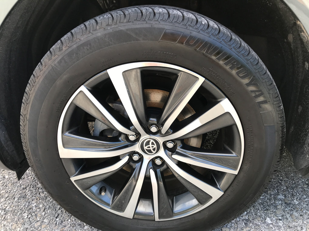 Certified 2021 Toyota Venza LE AWD/4WD image 11