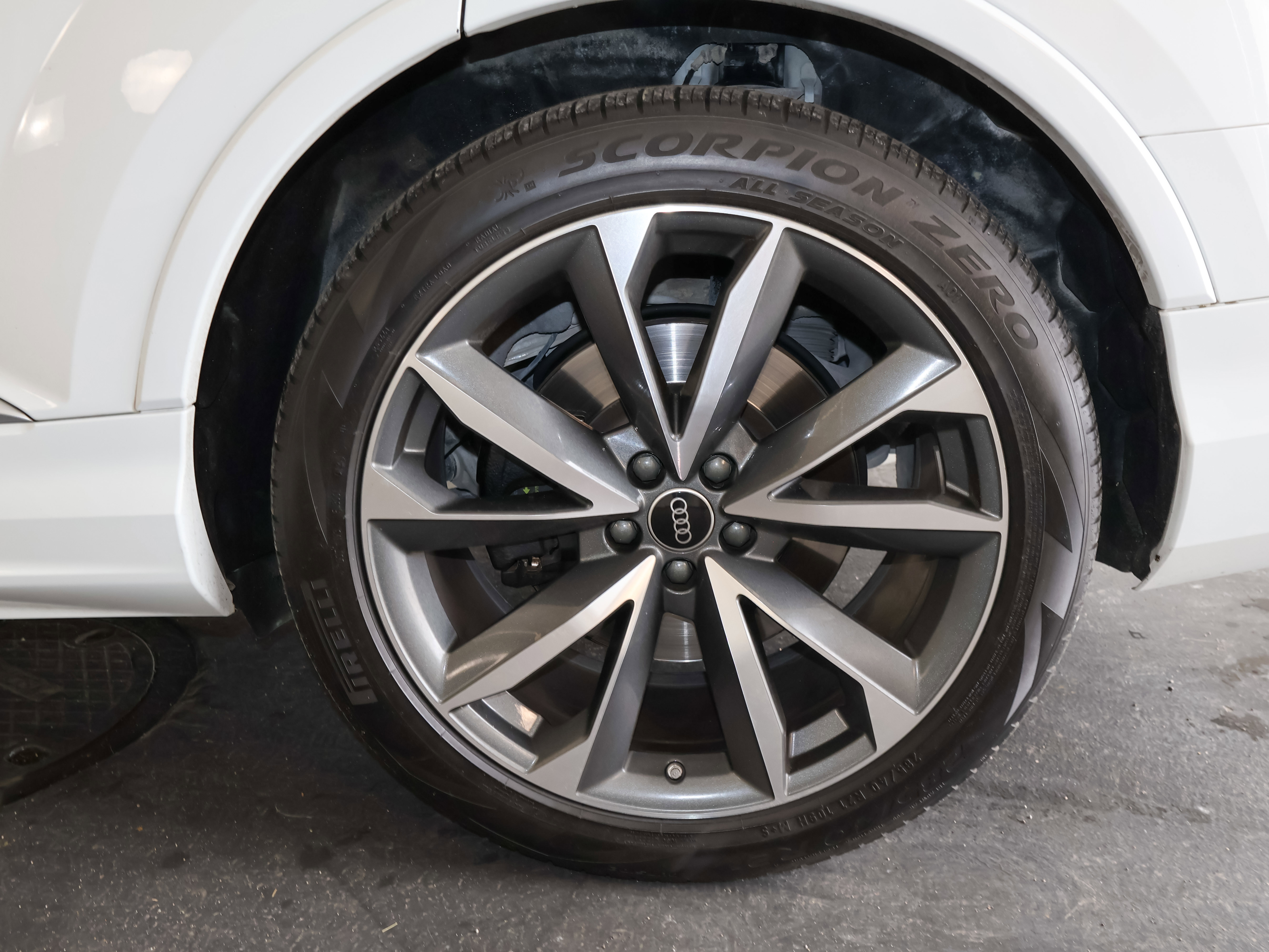 Used 2022 Audi SQ7 Premium Plus AWD/4WD image 42