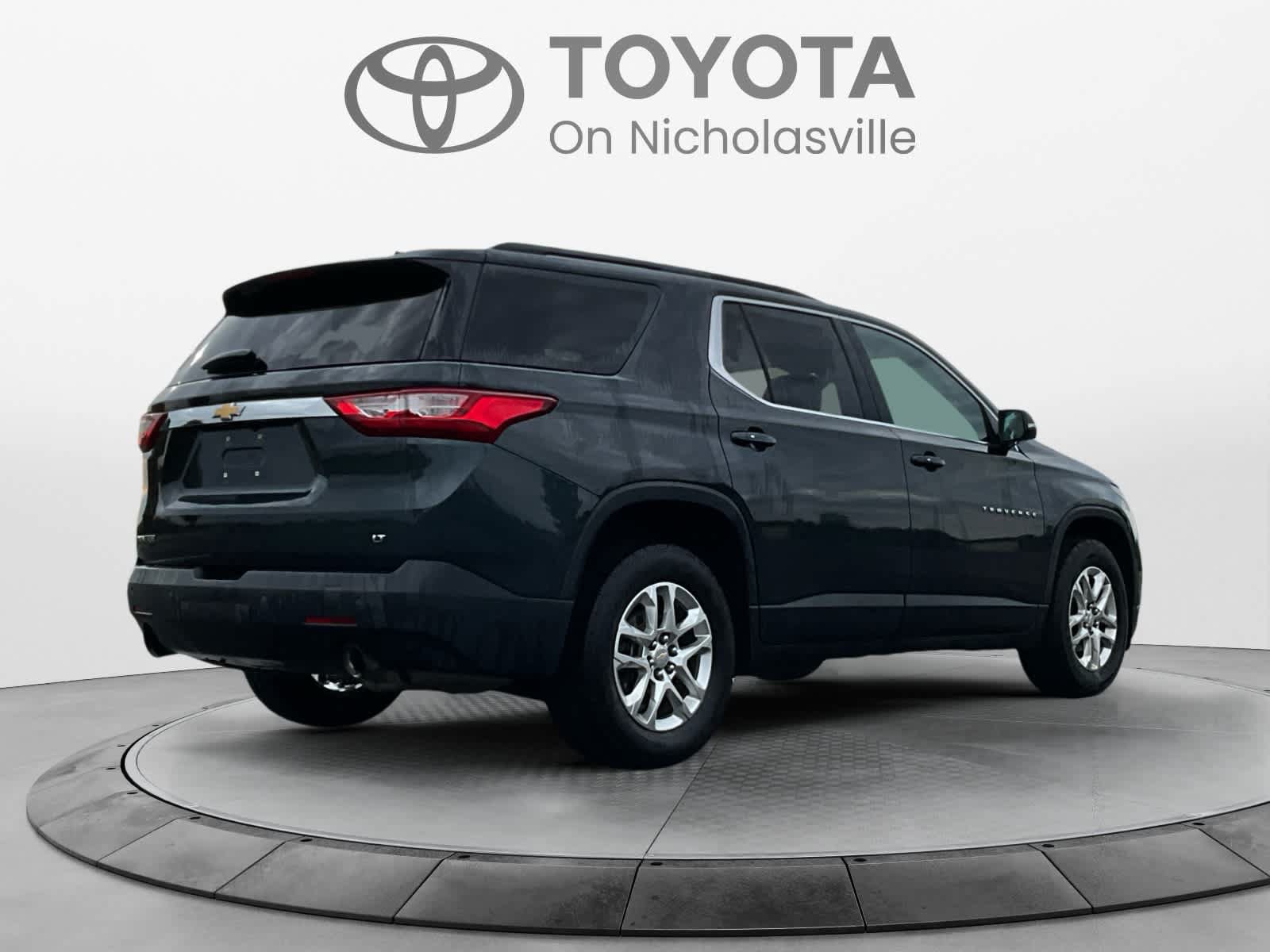 Used 2019 Chevrolet Traverse LT FWD image 5