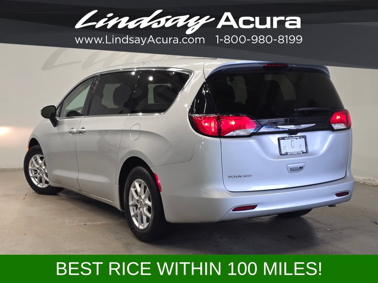 Used 2023 Chrysler Voyager LX FWD image 4