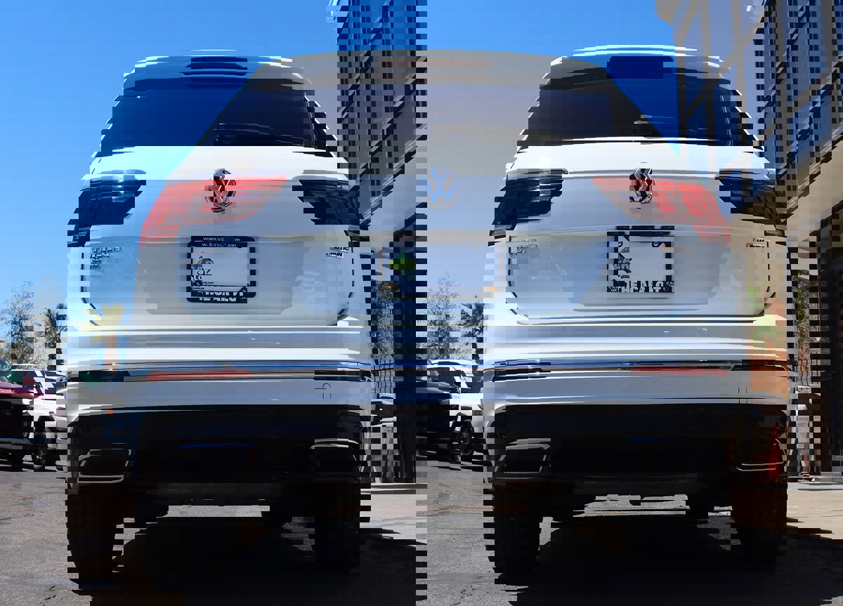 Used 2021 Volkswagen Tiguan SEL Premium R-Line image 13