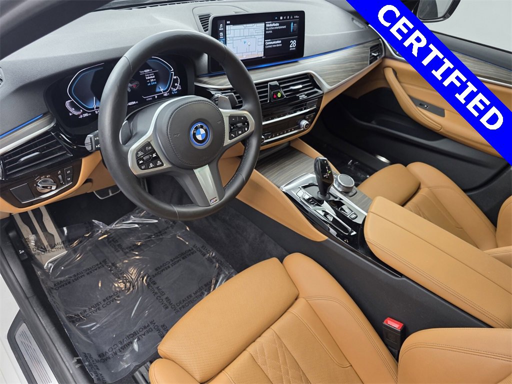Certified 2023 BMW 530e w/ M Sport Package image 10