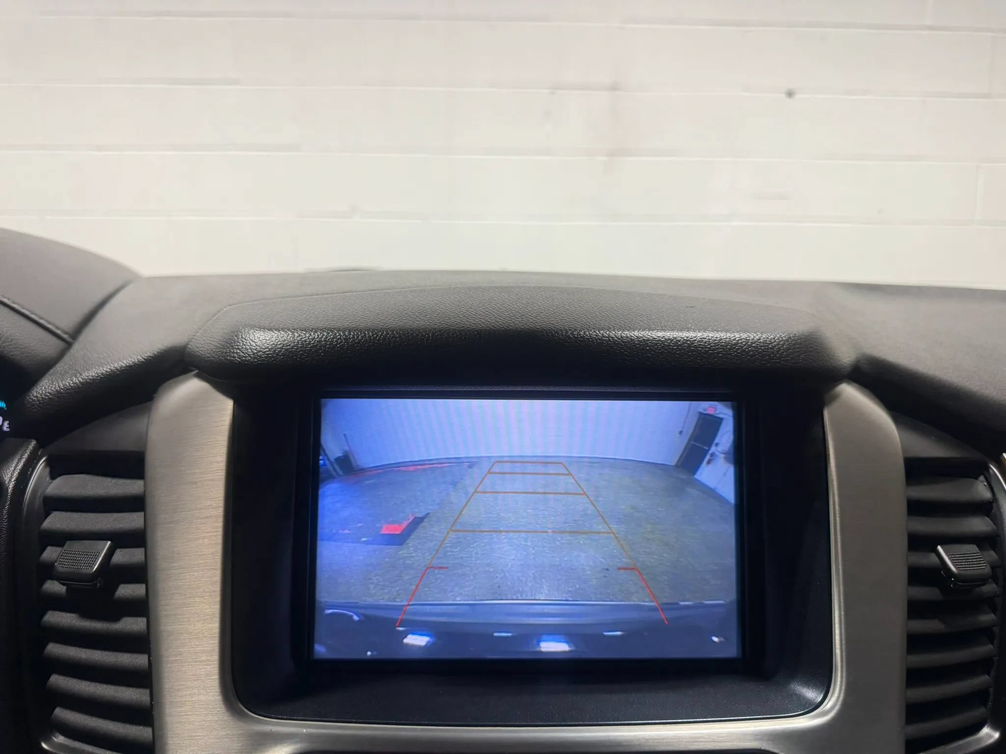 Used 2018 GMC Yukon XL Denali w/ Denali Ultimate Package AWD/4WD image 29