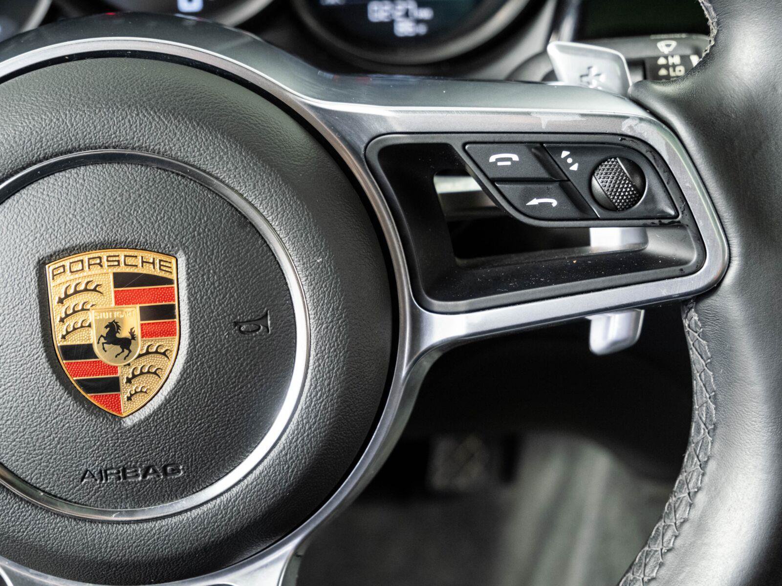 Used 2021 Porsche Macan AWD/4WD image 10
