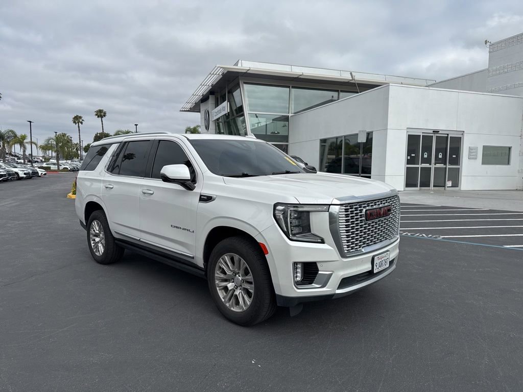 Used 2021 GMC Yukon Denali w/ LPO, Illumination Package AWD/4WD image 2