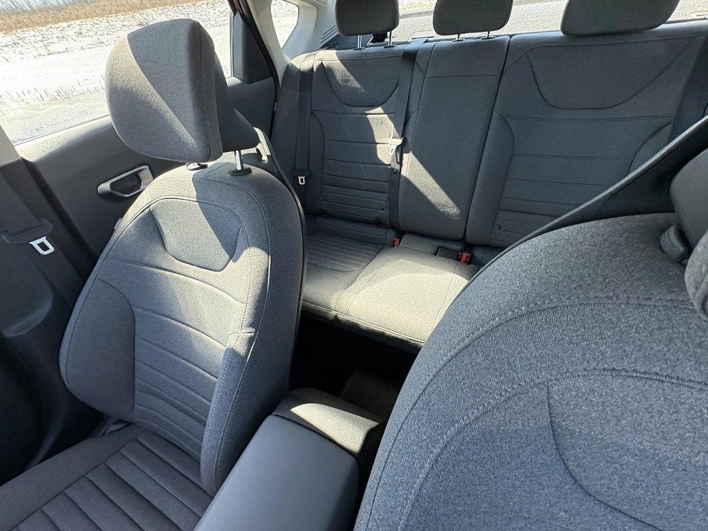 Used 2025 Kia K4 EX image 34