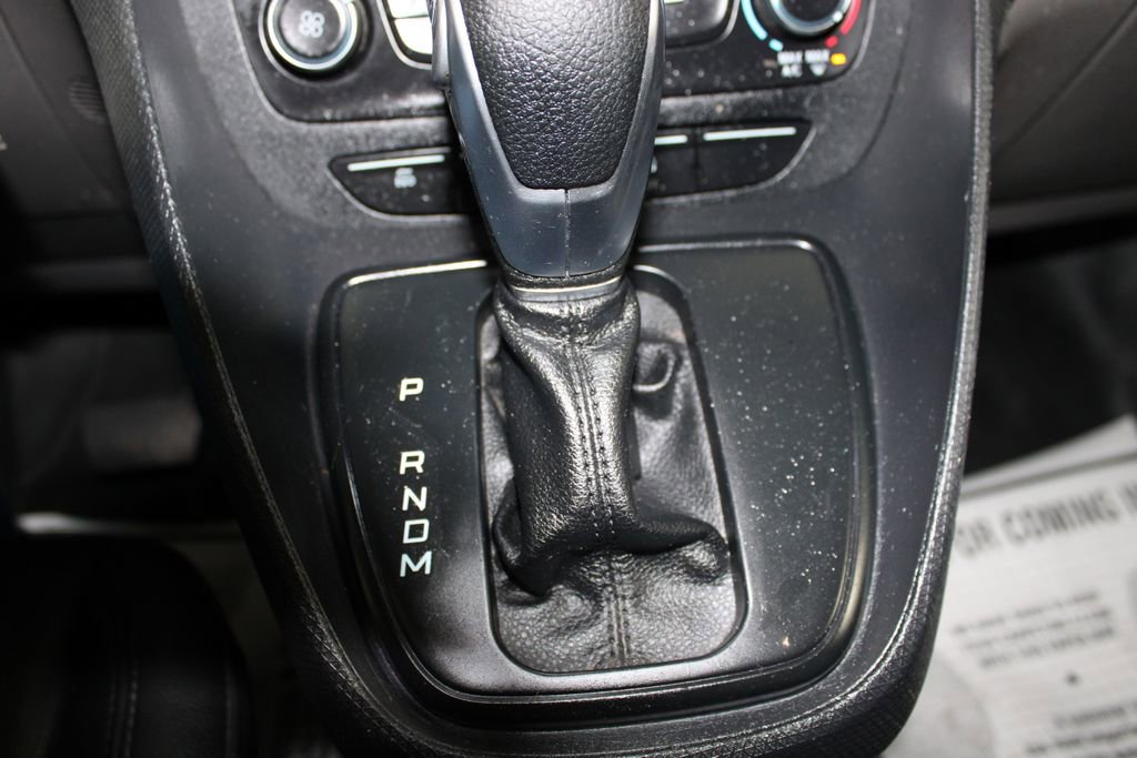 Used 2022 Ford Transit Connect XL image 39