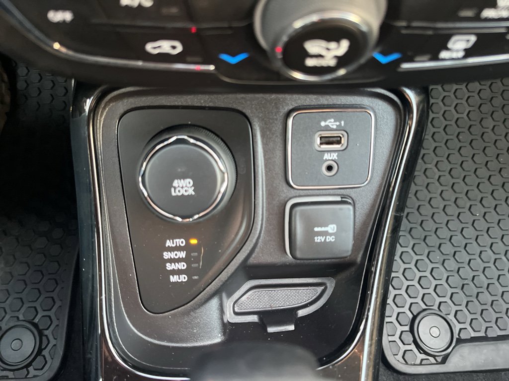 Used 2020 Jeep Compass Latitude image 16