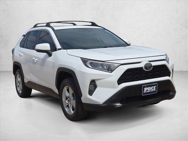 Used 2019 Toyota RAV4 XLE FWD image 3