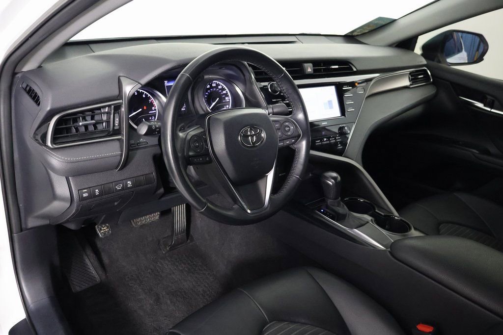 Used 2020 Toyota Camry SE image 7