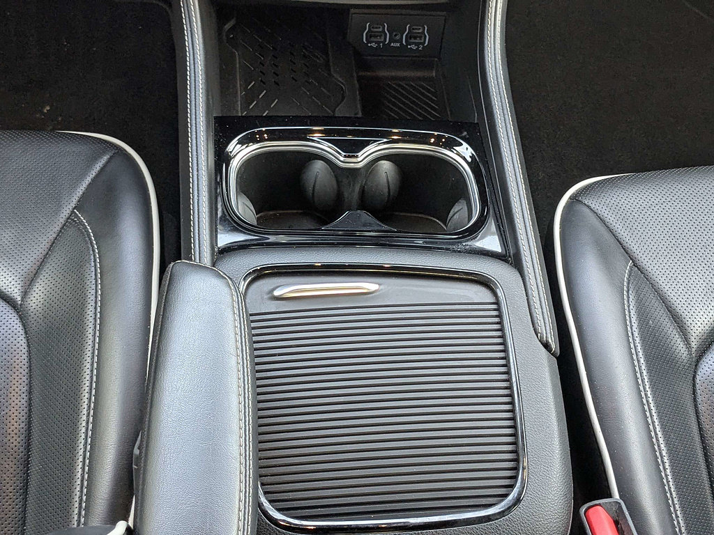 Used 2025 Chrysler Pacifica Limited FWD image 19