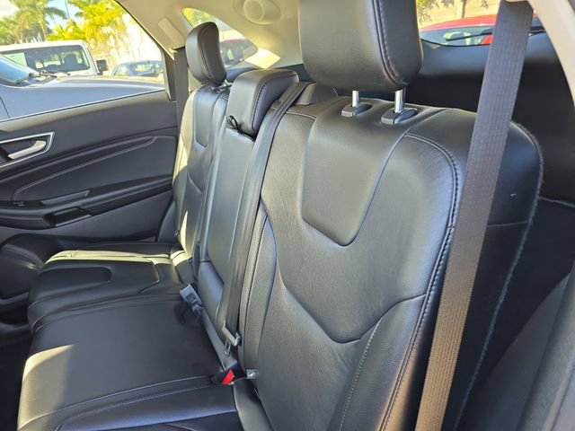 Used 2021 Ford Edge Titanium image 9