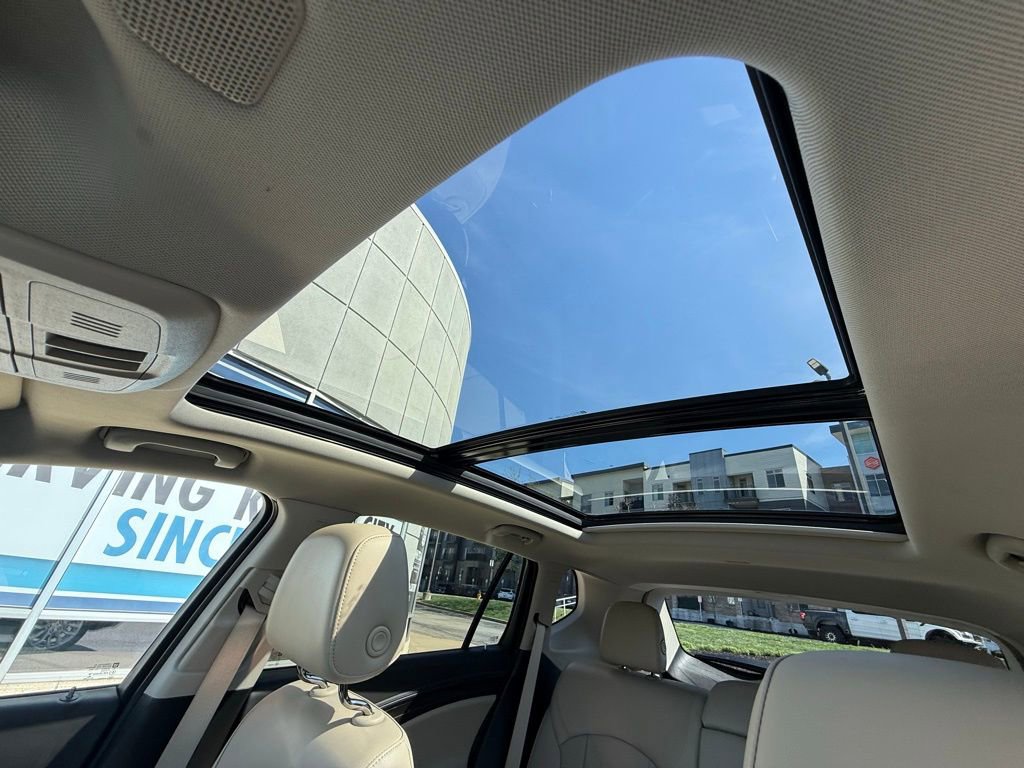 Used 2019 Buick Envision Premium image 26