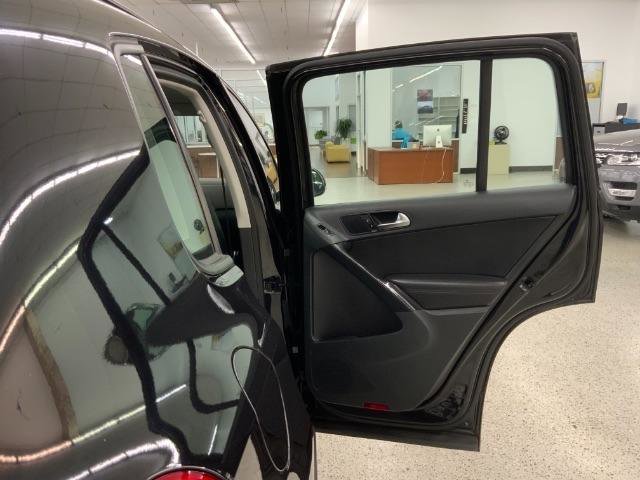Used 2016 Volkswagen Tiguan S FWD image 32