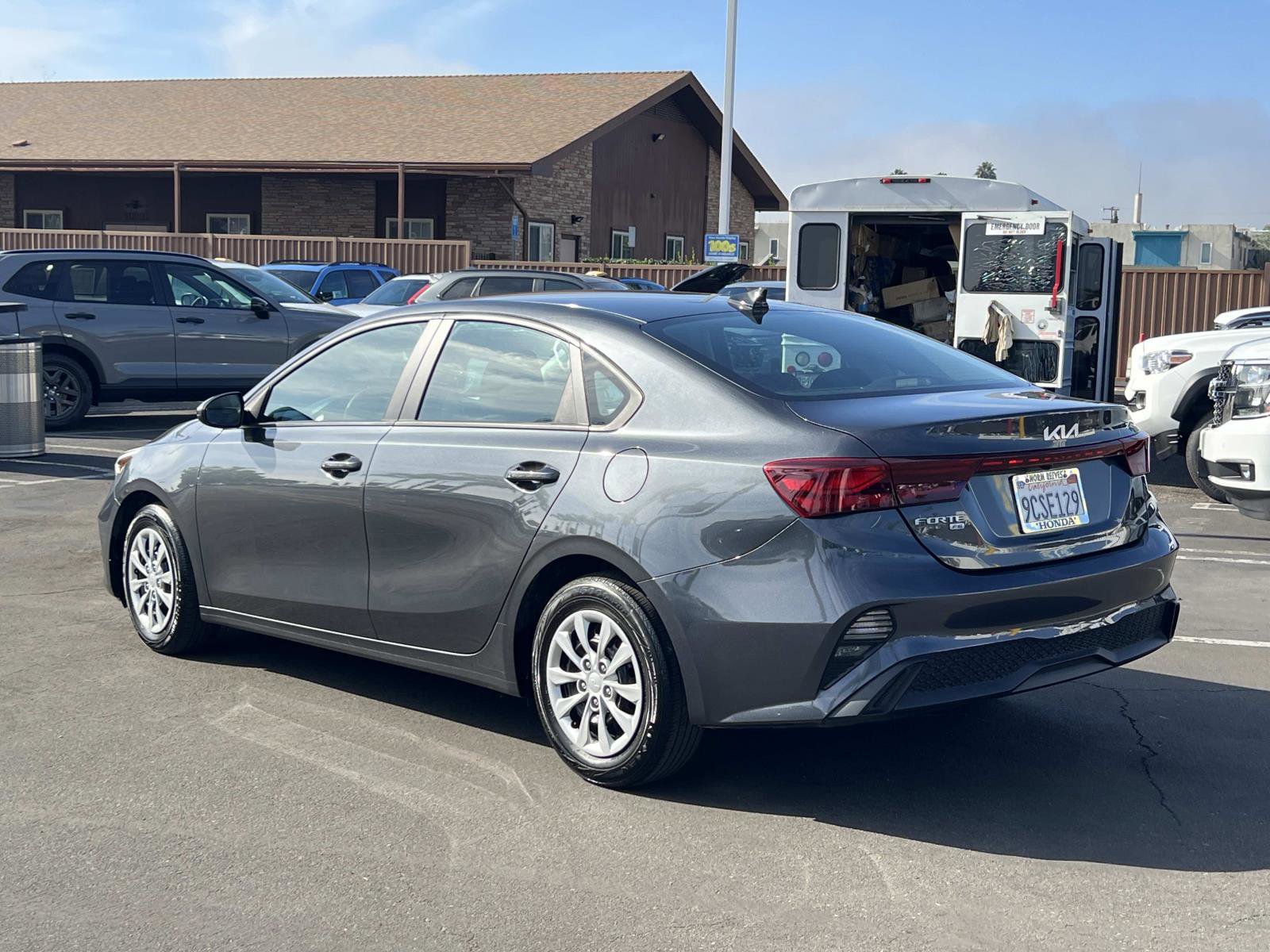 Used 2023 Kia Forte LX image 3