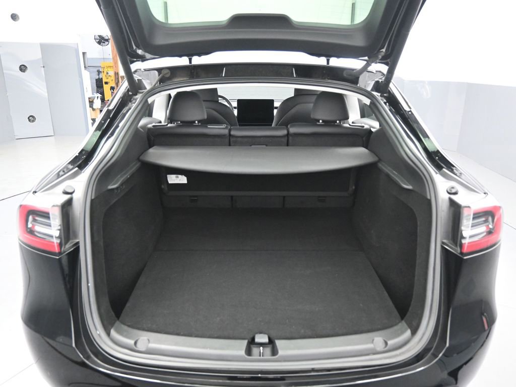 Used 2023 Tesla Model Y Long Range image 15