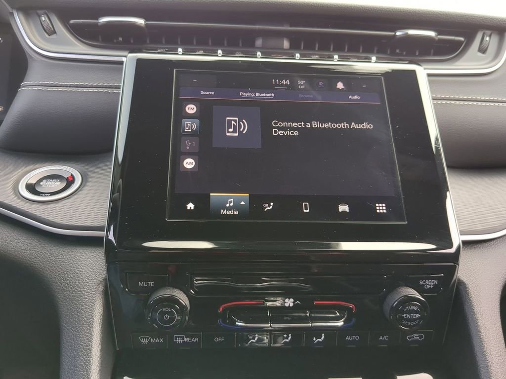 Used 2024 Jeep Grand Cherokee Laredo X image 16