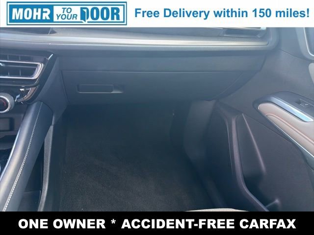 Used 2025 Chevrolet Traverse LT image 29