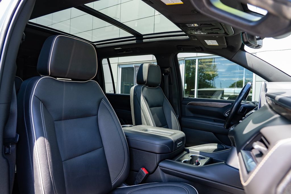 Used 2022 Chevrolet Suburban Premier AWD/4WD image 29
