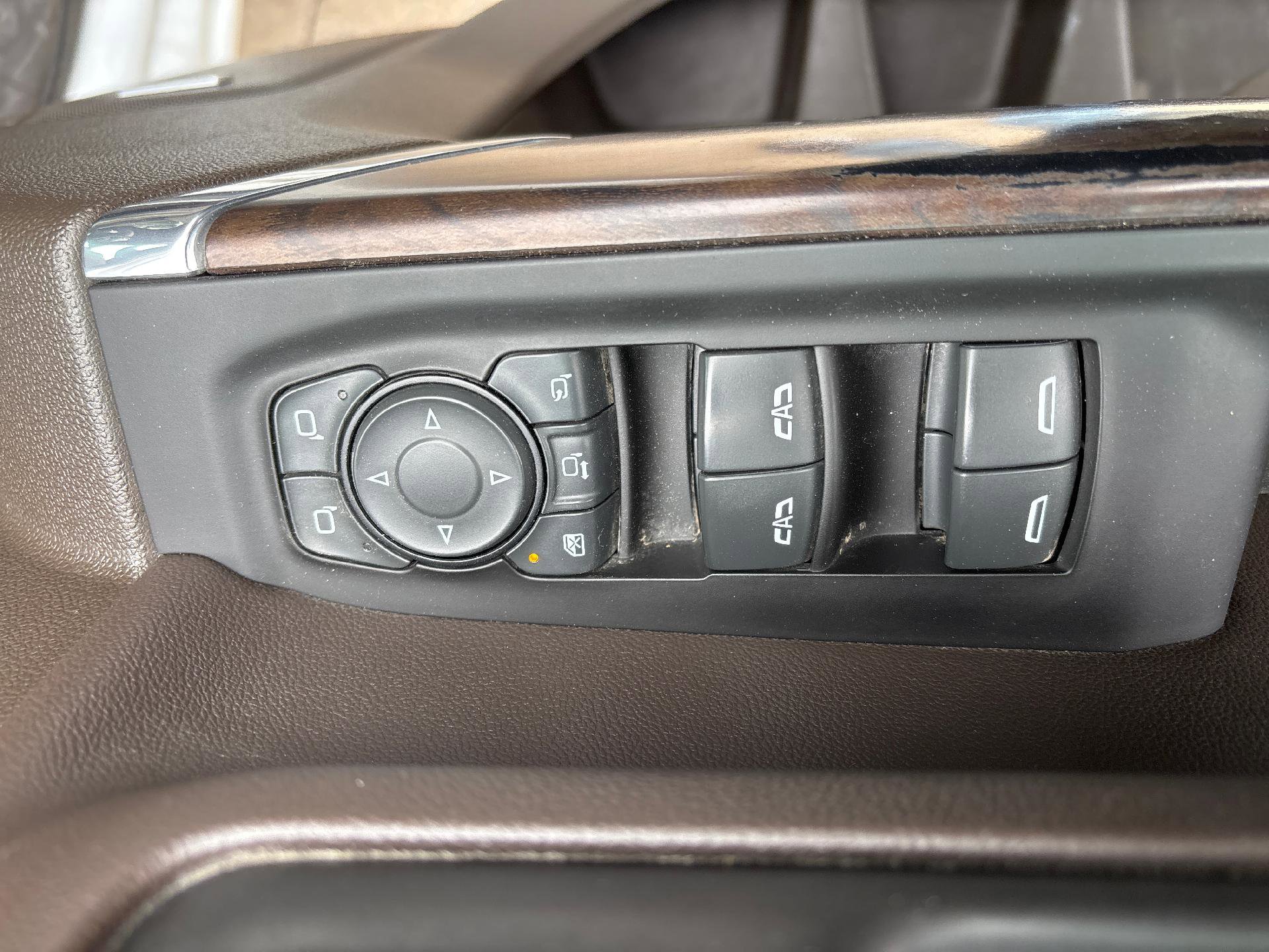 Used 2023 GMC Sierra 2500 SLT w/ SLT Preferred Package image 13