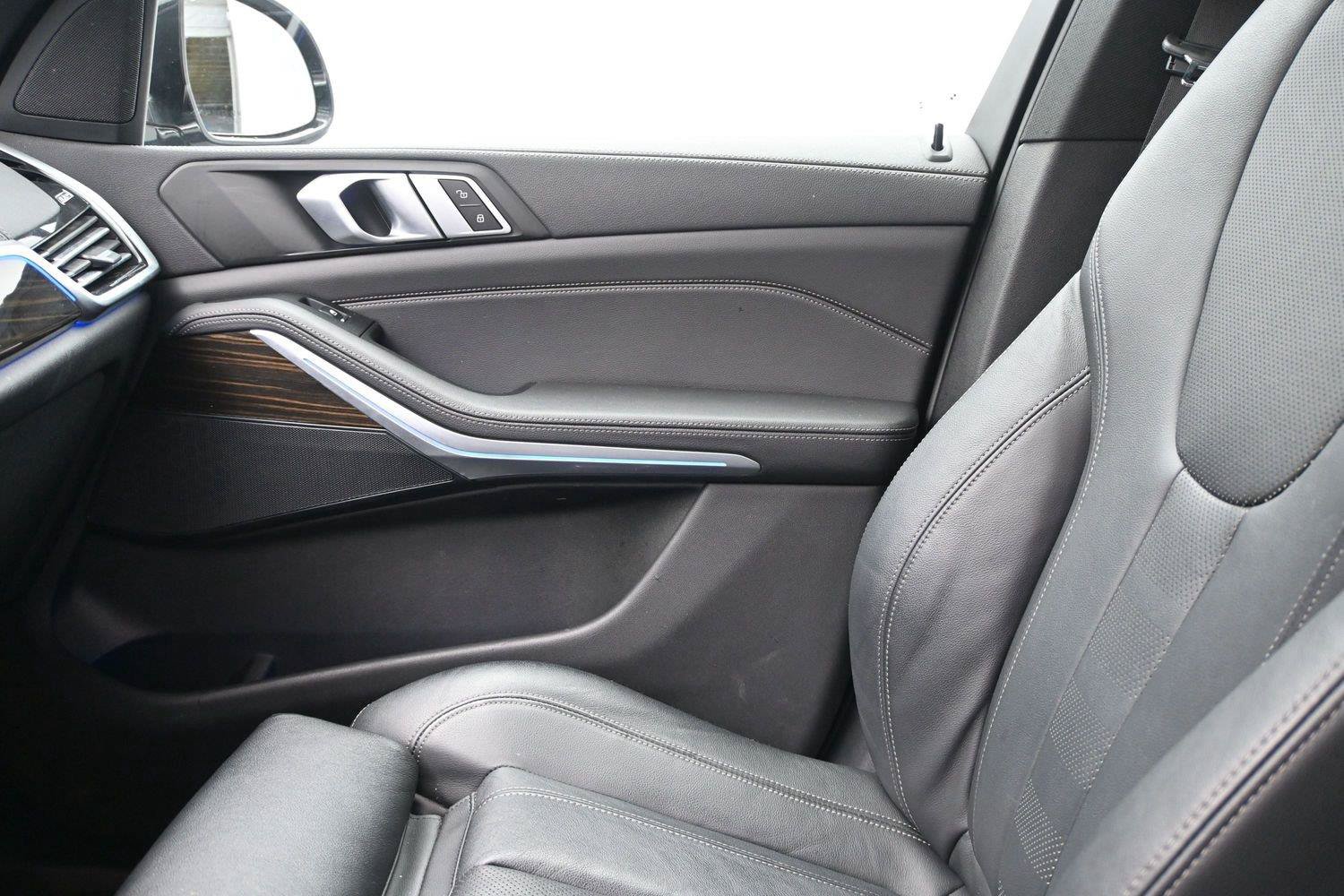 Used 2021 BMW X5 xDrive40i w/ Premium Package 2 AWD/4WD image 8