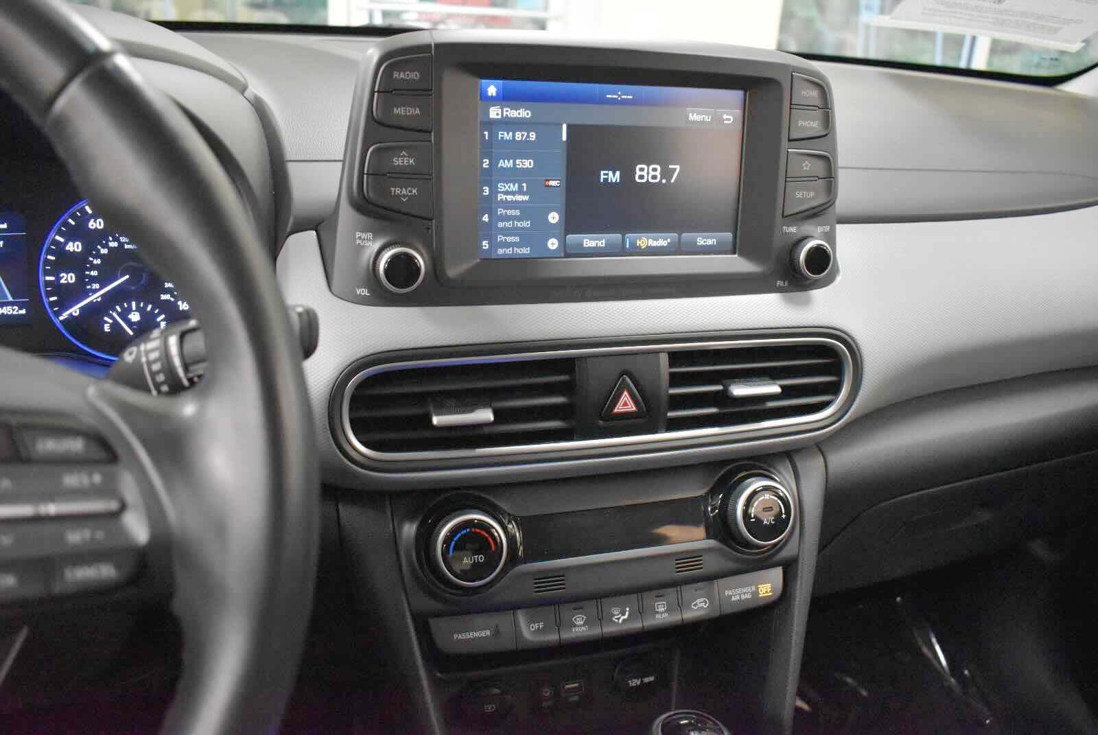 Used 2019 Hyundai Kona Limited AWD/4WD image 18