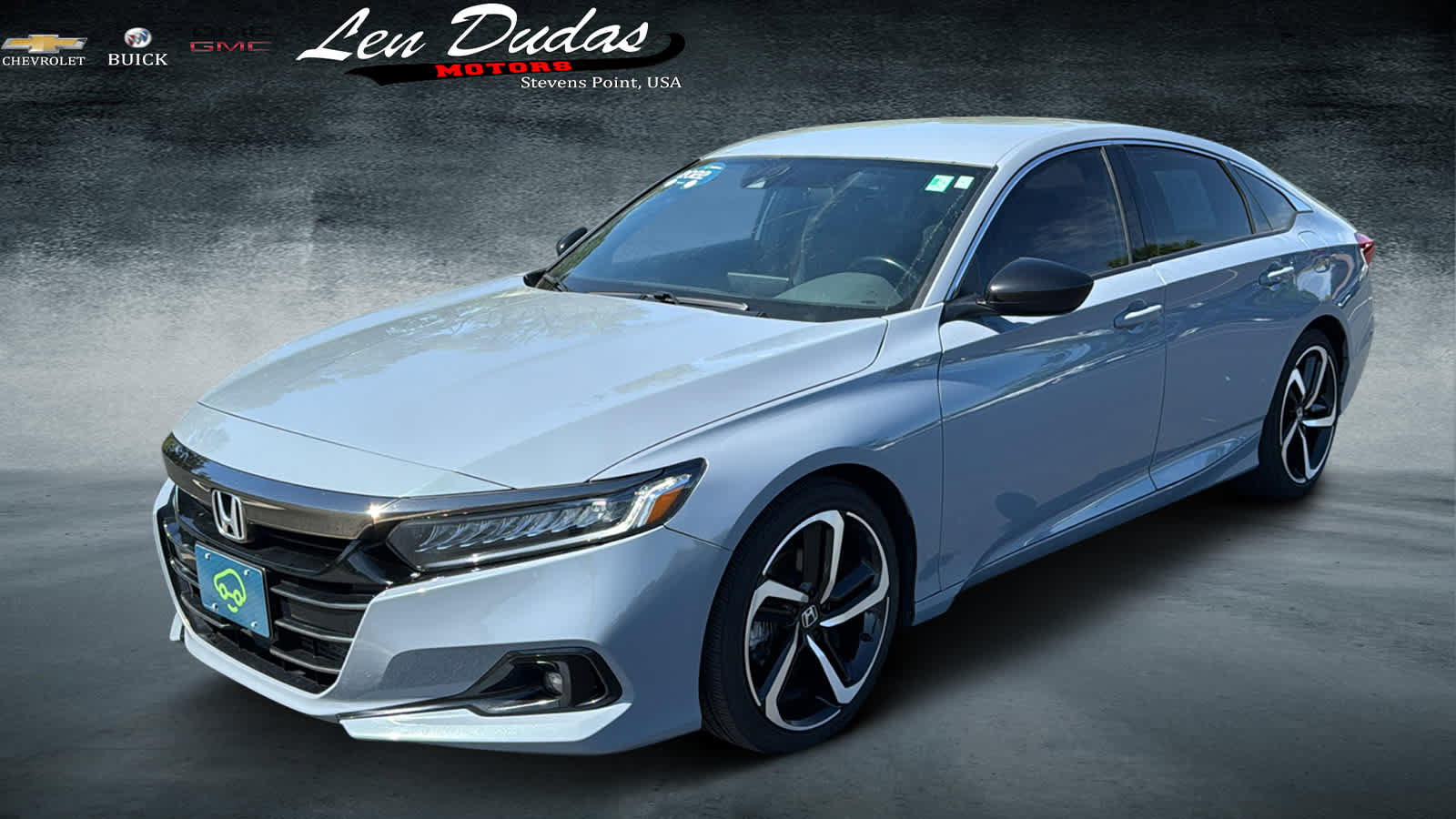 Used 2022 Honda Accord Sport image 2
