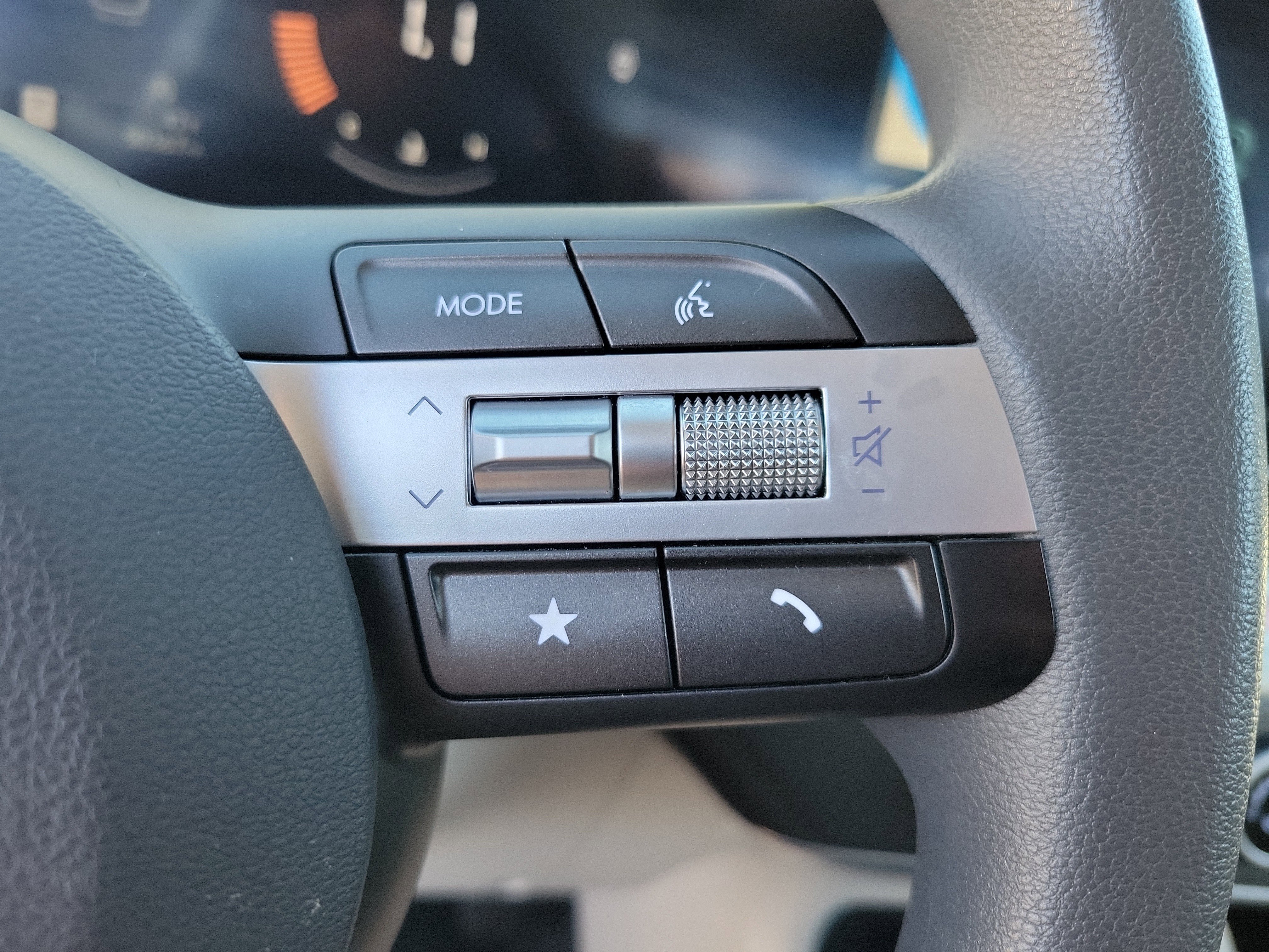 Used 2024 Hyundai Kona SE image 19