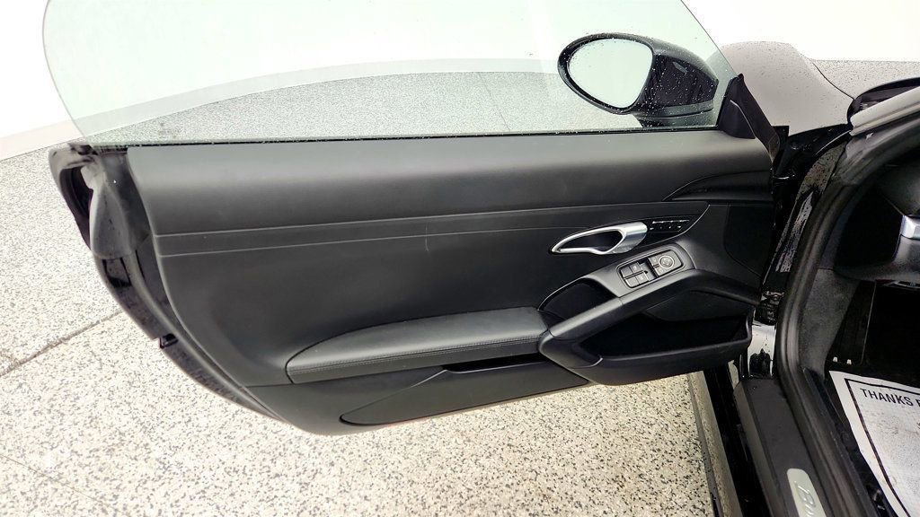 Used 2018 Porsche 718 Boxster S image 11