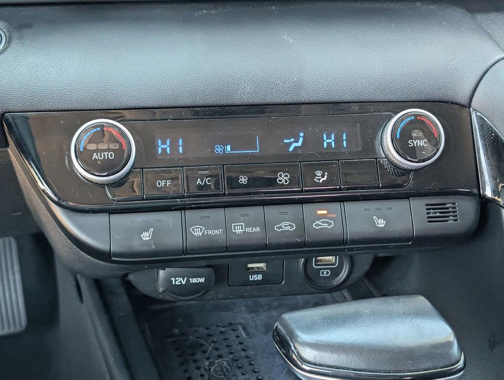 Used 2021 Hyundai Elantra SEL w/ Convenience + Premium Package image 25