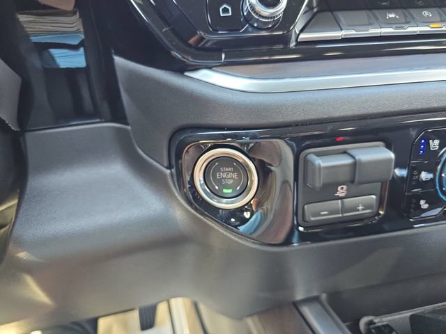 New 2026 GMC Sierra 1500 SLT w/ SLT Convenience Package AWD/4WD image 24
