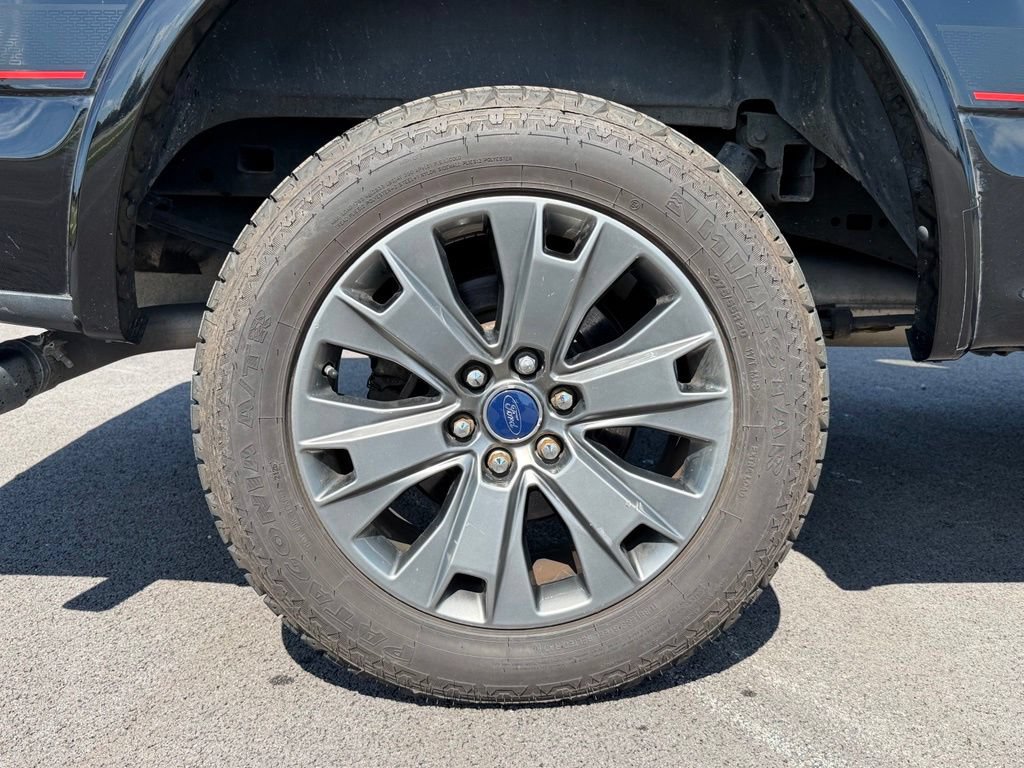 Used 2017 Ford F150 Lariat w/ Equipment Group 502A Luxury AWD/4WD image 18