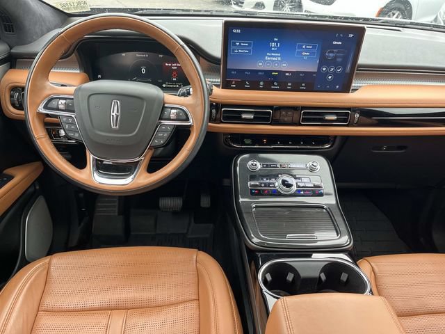 Used 2023 Lincoln Nautilus Black Label AWD/4WD image 15