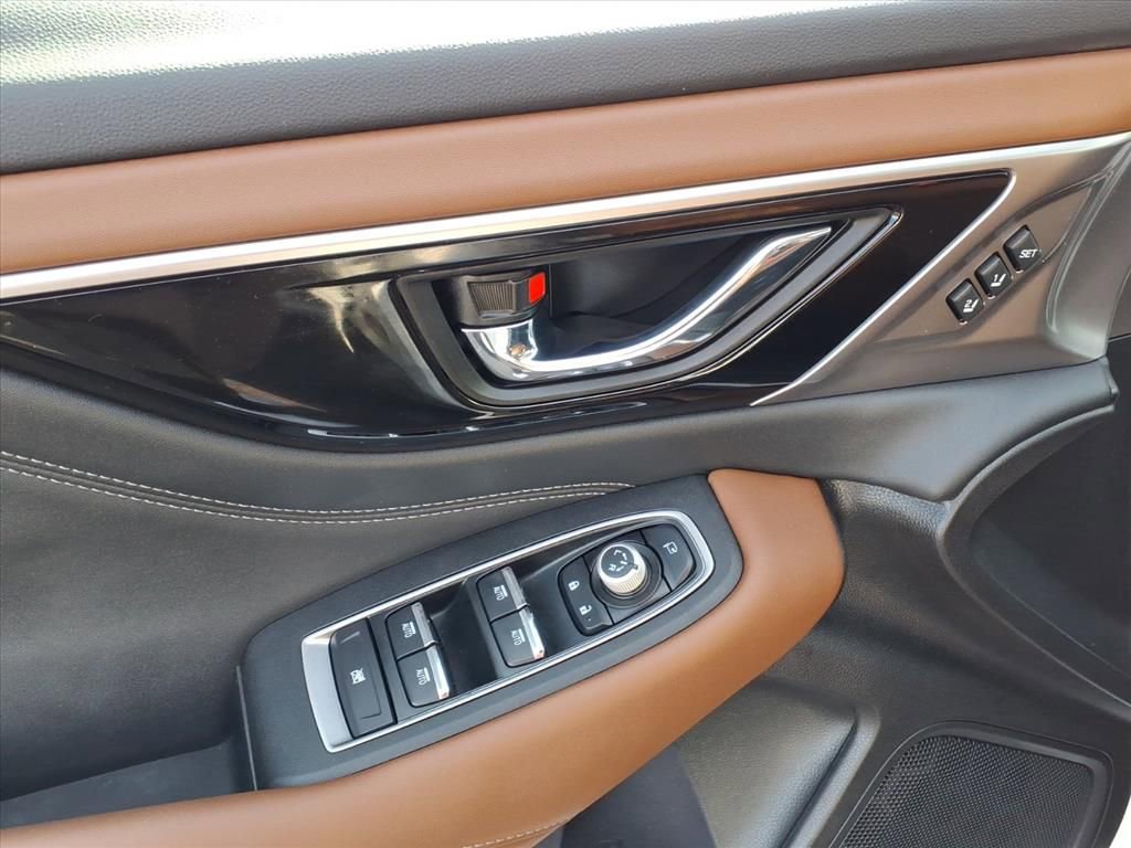 Used 2023 Subaru Outback Touring XT image 4