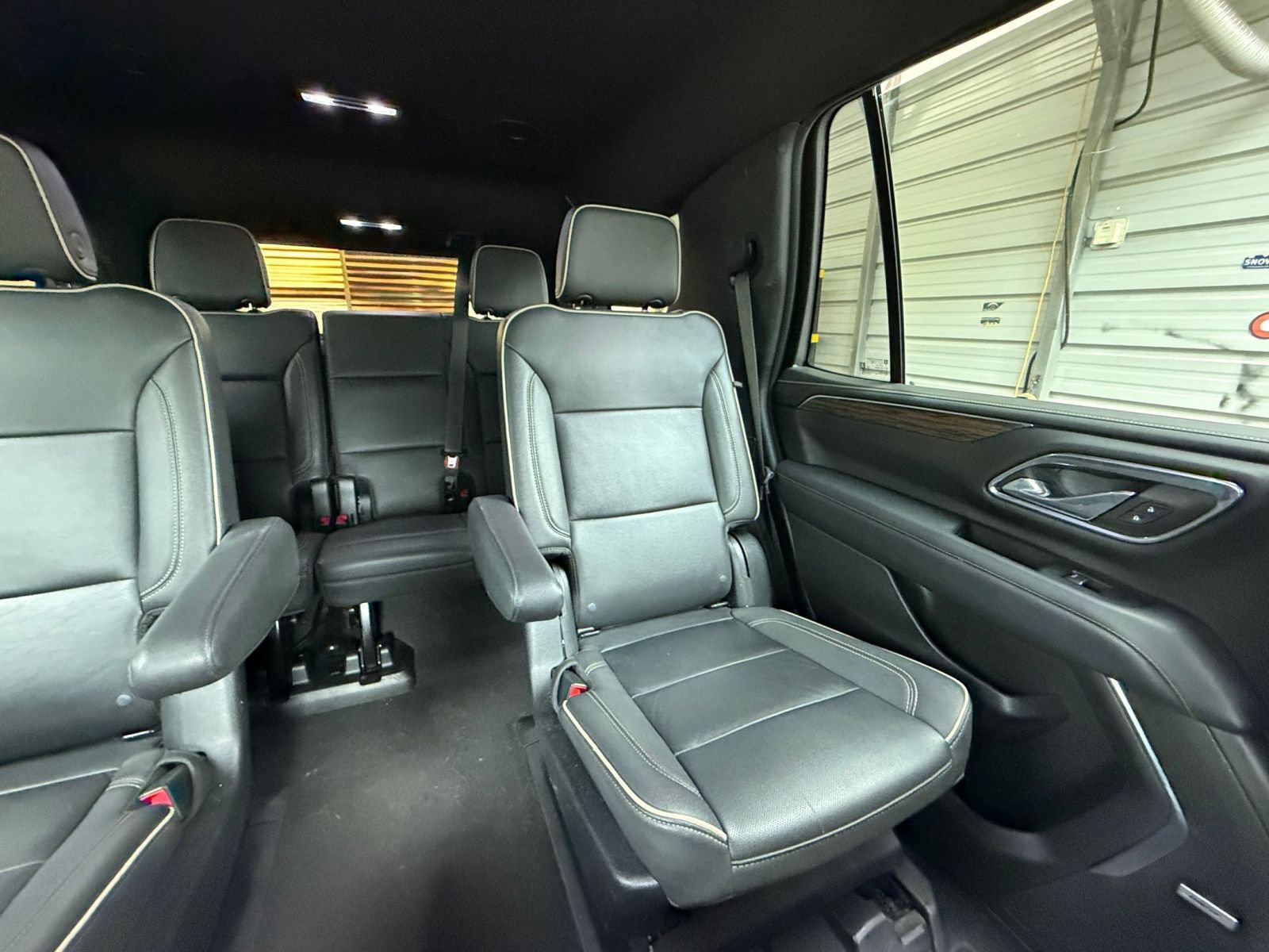 Used 2023 Chevrolet Tahoe Premier AWD/4WD image 39