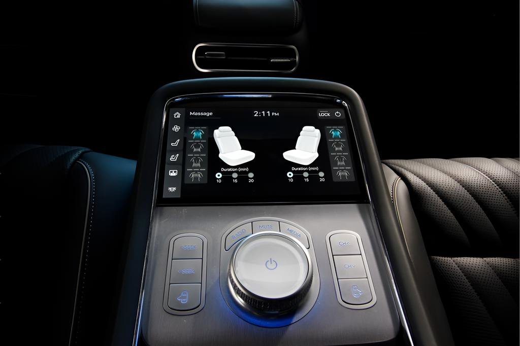 Used 2024 Genesis G90 3.5T image 21