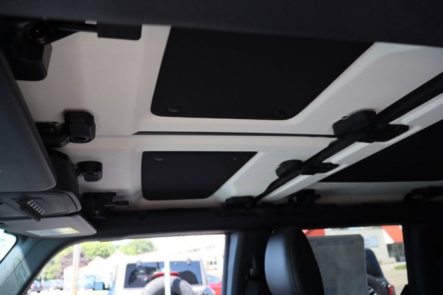 Used 2025 Ford Bronco Badlands w/ Sasquatch Package AWD/4WD image 29
