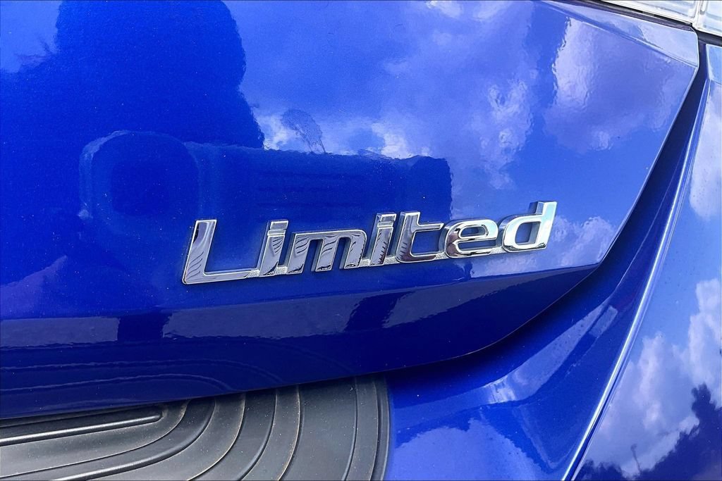 Used 2023 Hyundai Elantra Limited w/ Cargo Package FWD image 23