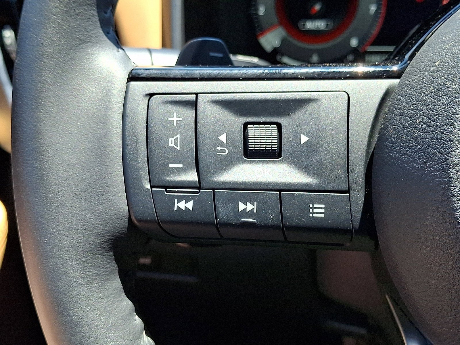 Certified 2023 Nissan Rogue Platinum w/ Platinum Premium Package AWD/4WD image 25