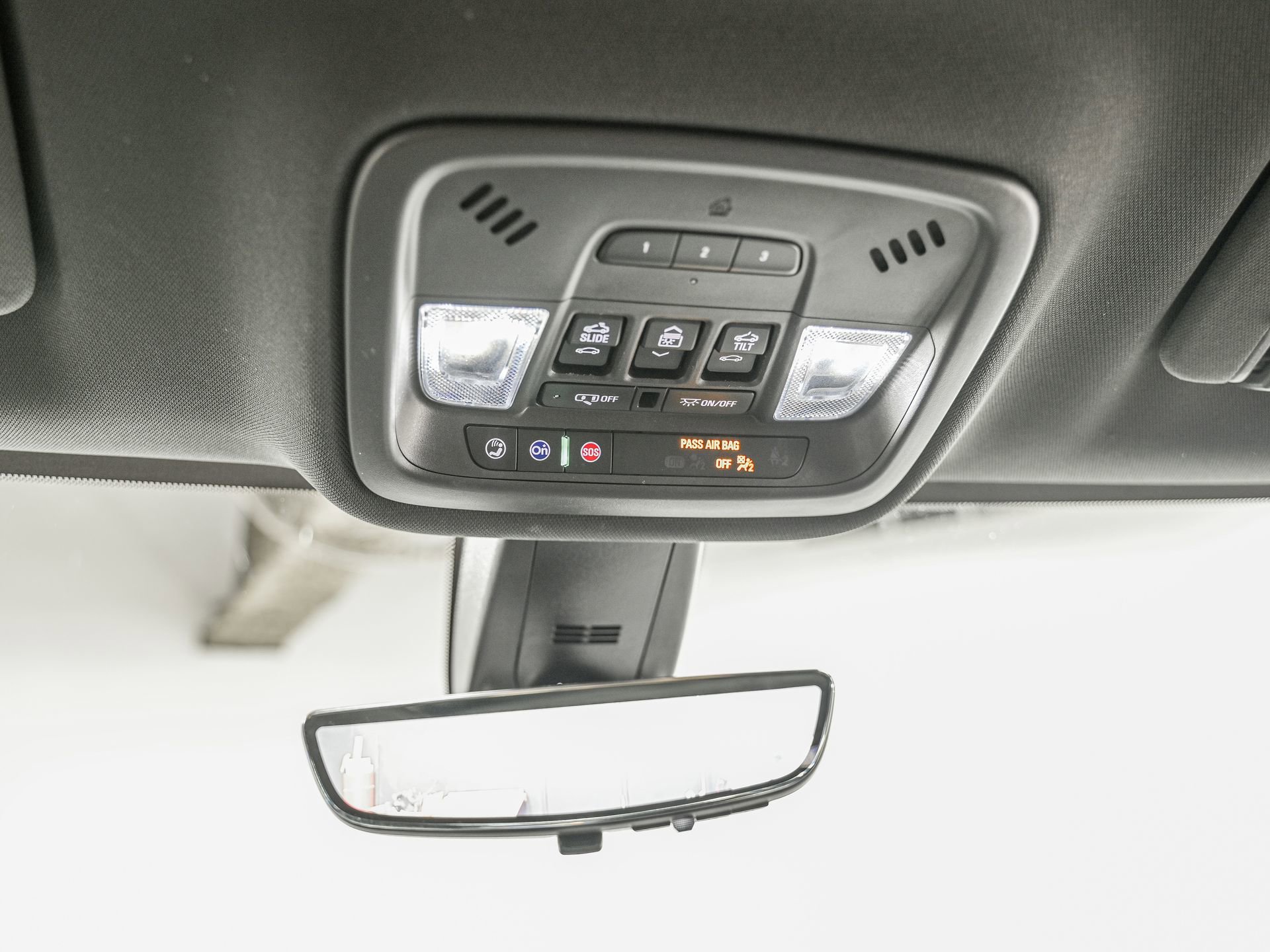 Used 2023 Chevrolet Traverse RS image 27