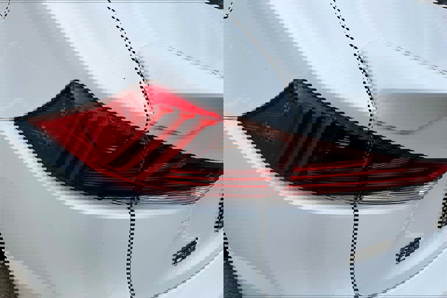 Used 2018 Lexus IS 300 F Sport w/ F Sport Package image 27