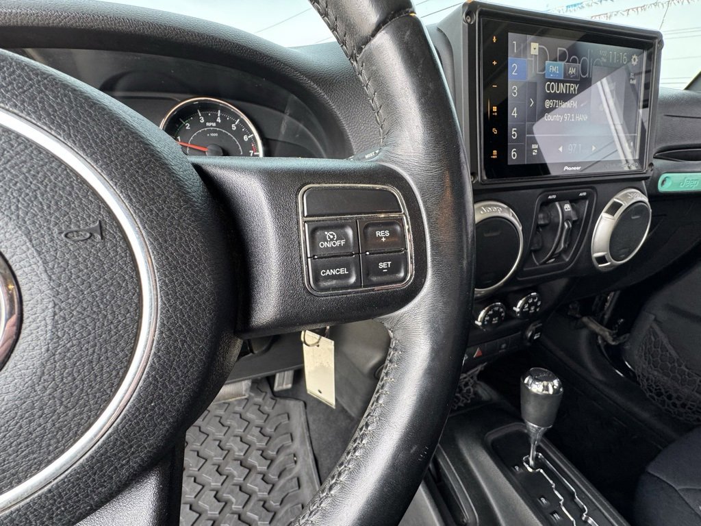 Used 2016 Jeep Wrangler Unlimited Sahara w/ Connectivity Group image 22