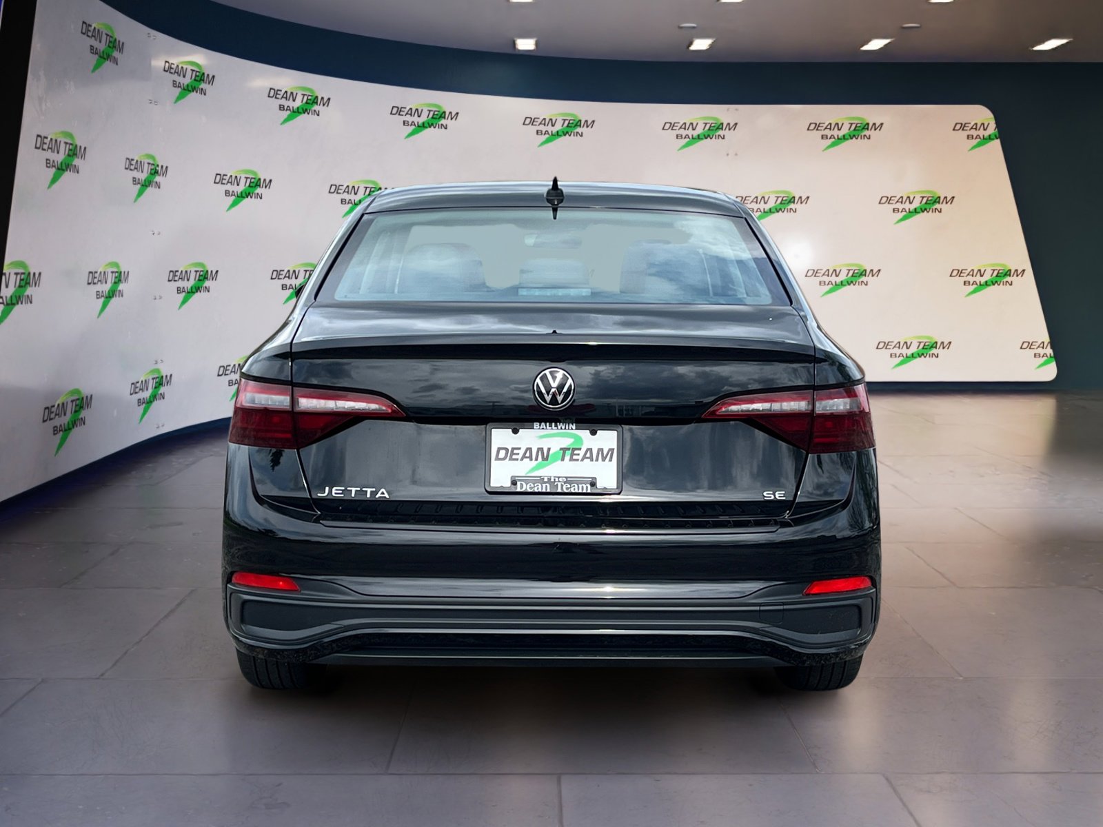 Used 2023 Volkswagen Jetta SE w/ Panoramic Sunroof Package FWD image 7