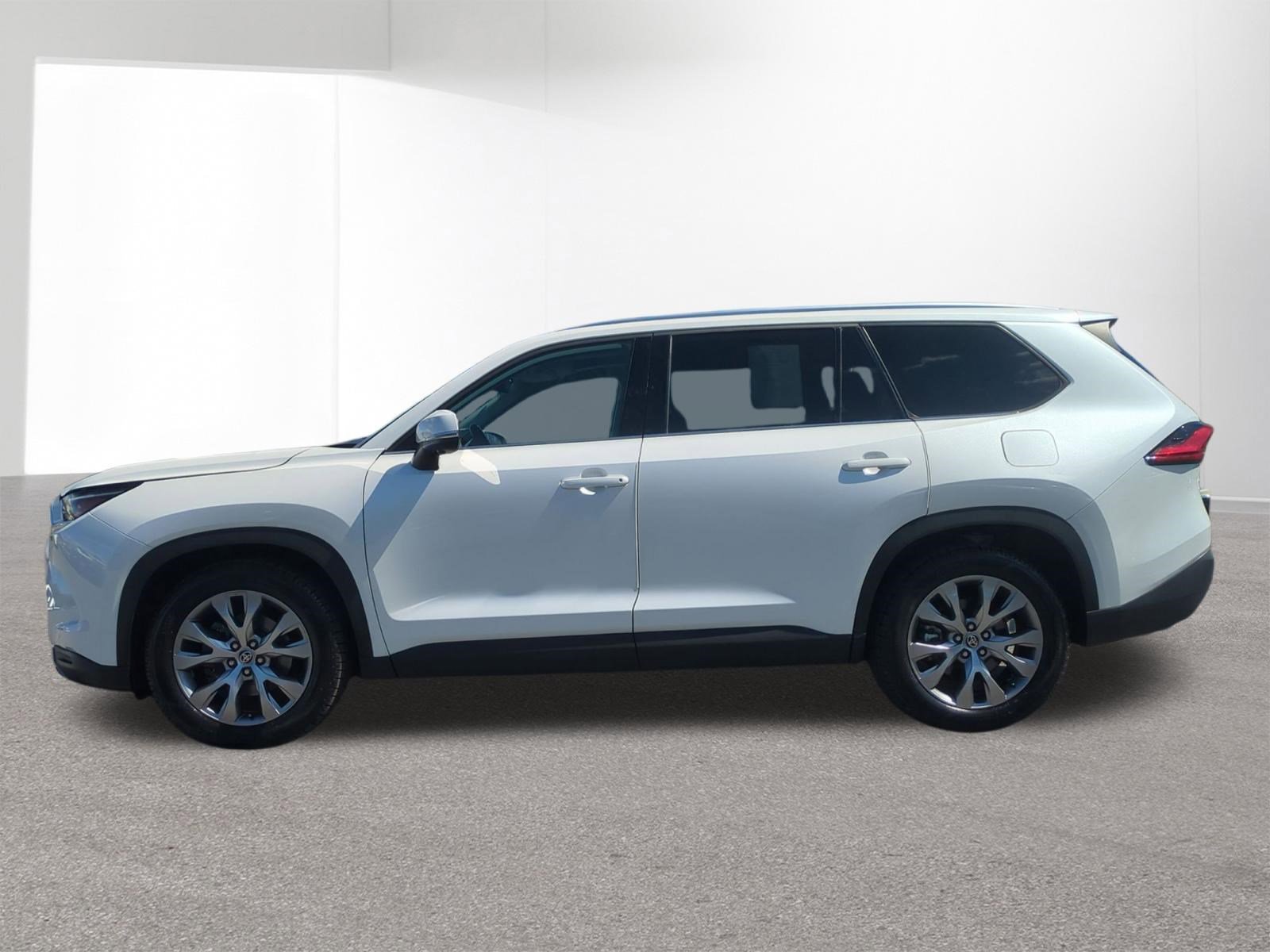 Used 2024 Toyota Grand Highlander Limited image 8