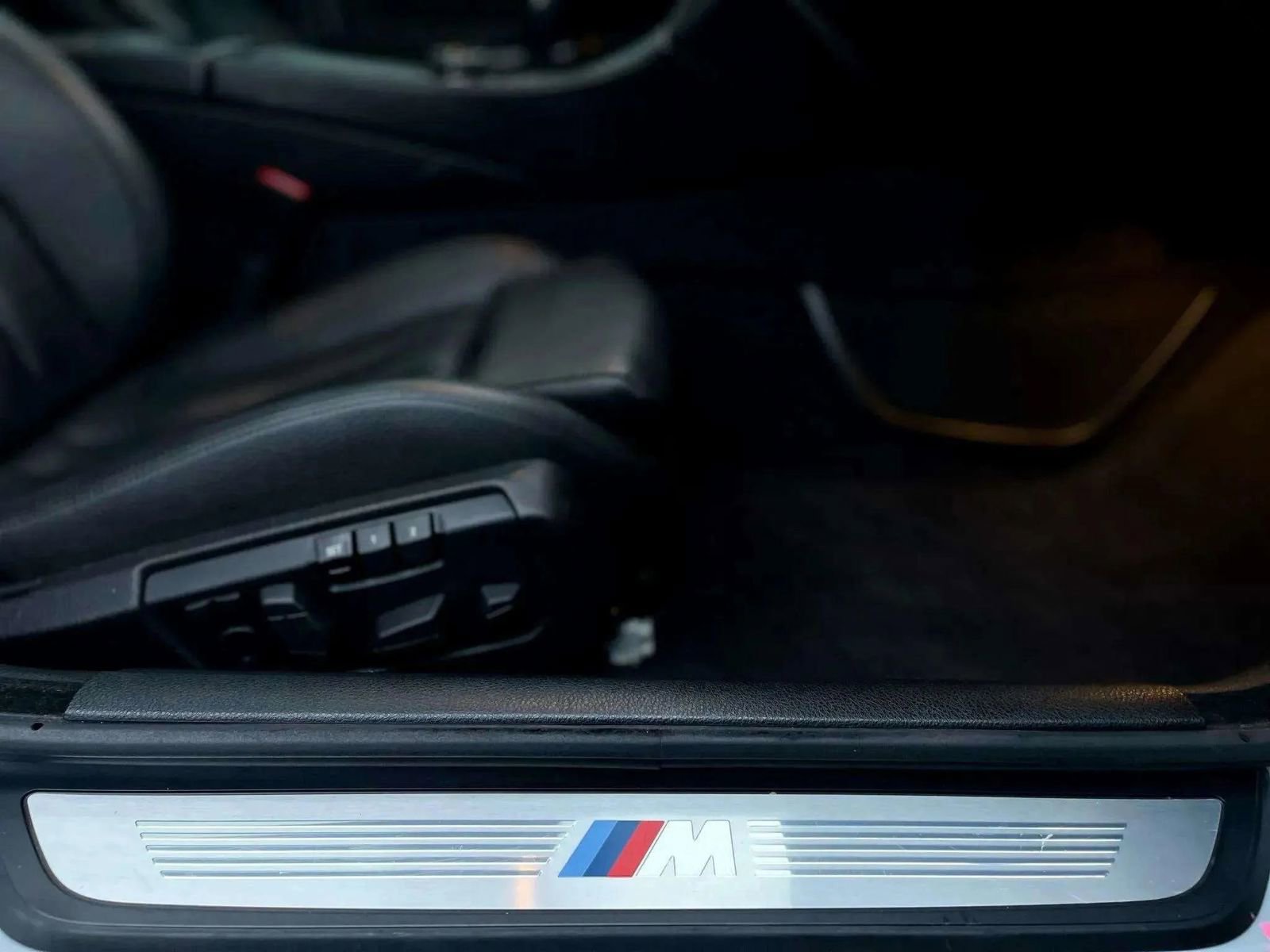 Used 2016 BMW 640i Gran Coupe w/ M Sport Edition image 19