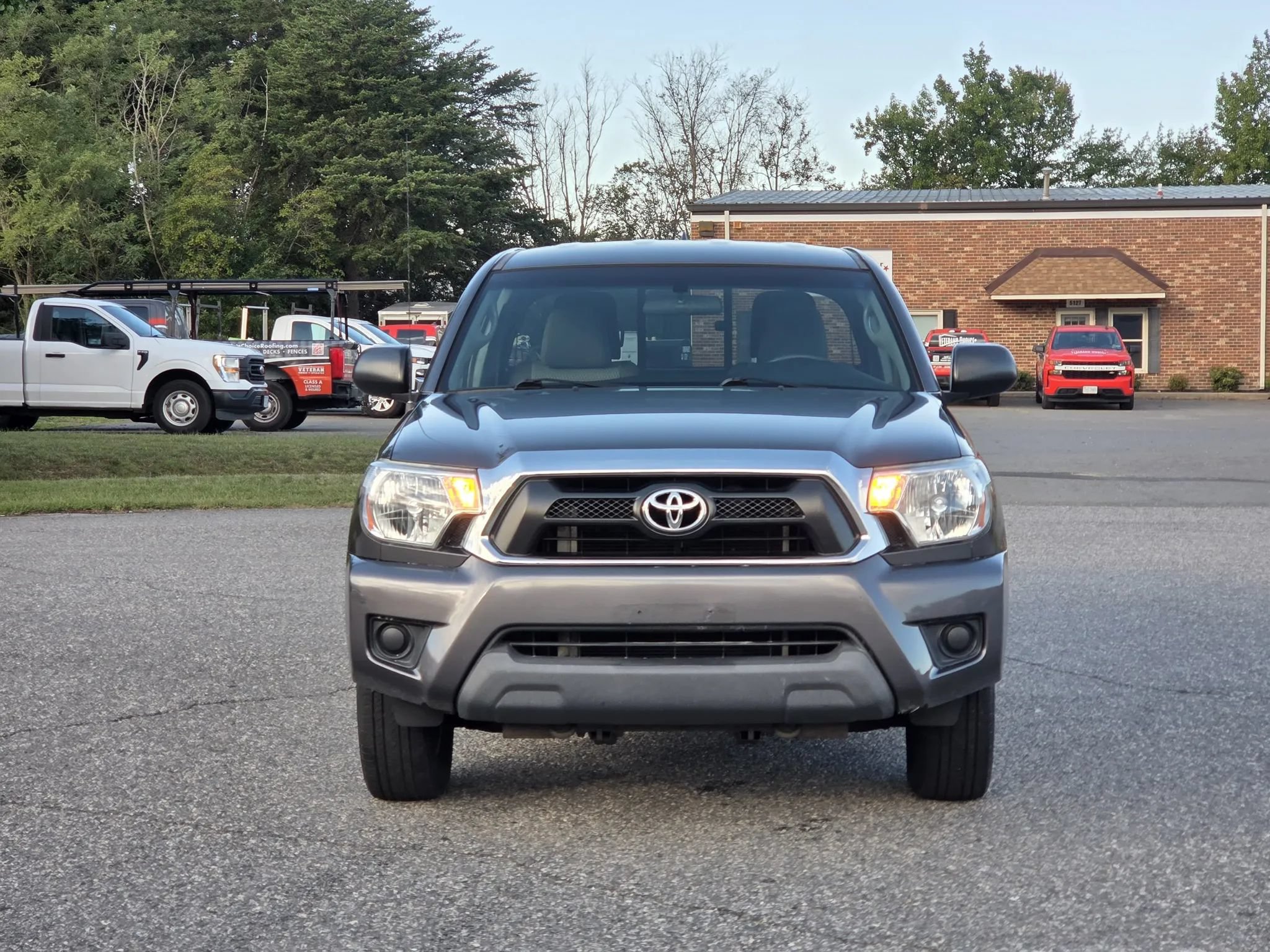 Used 2015 Toyota Tacoma 2WD Access Cab w/ SR5 Package image 3