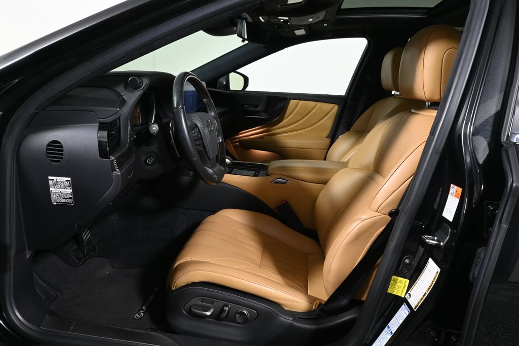 Used 2021 Lexus LS 500 AWD w/ Luxury Package image 3