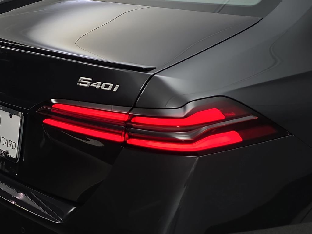New 2026 BMW 540i xDrive w/ Executive Package image 33