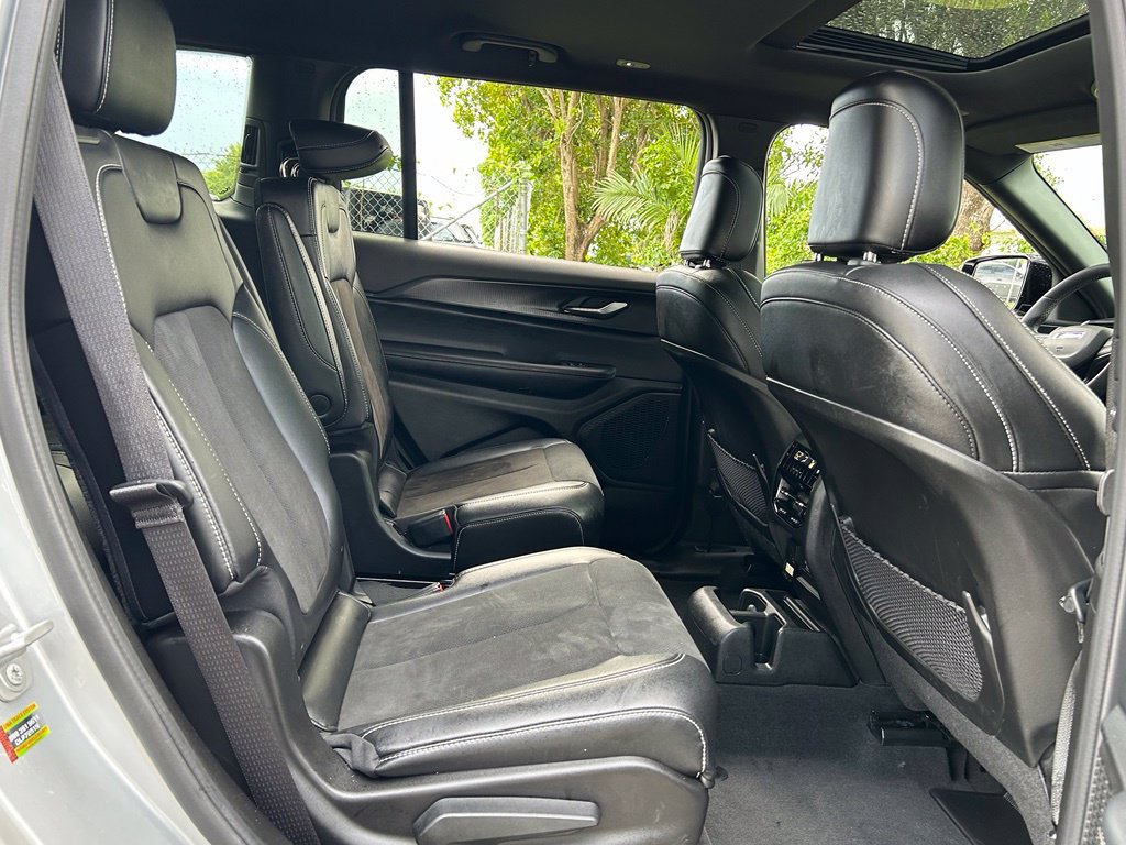 Certified 2025 Jeep Grand Cherokee L Altitude RWD image 40